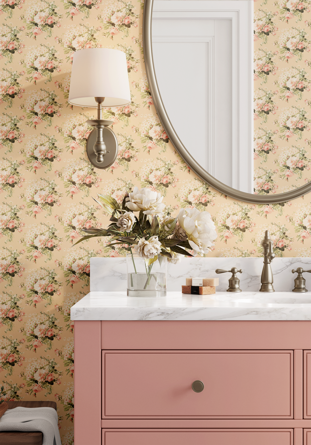 Heritage Roses and Daisies - Cream